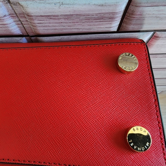 MK Michael Kors Karla satchel in Sangria color. With jet set wallet, key charms - Picture 13 of 16